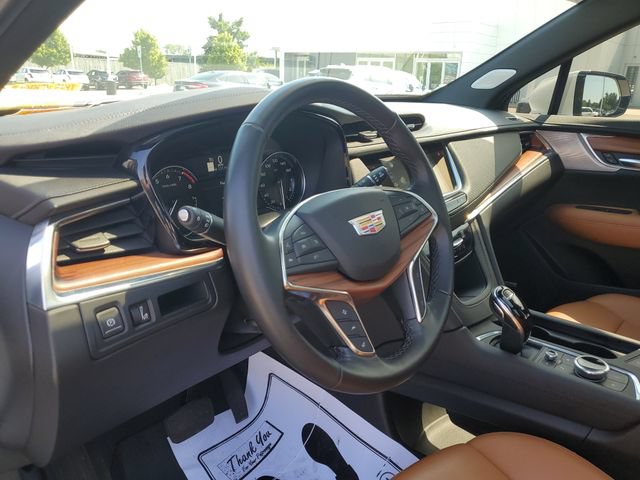 Certified 2023 Cadillac XT5 Premium Luxury w/ LPO, Floor Liner Package AWD/4WD image 8