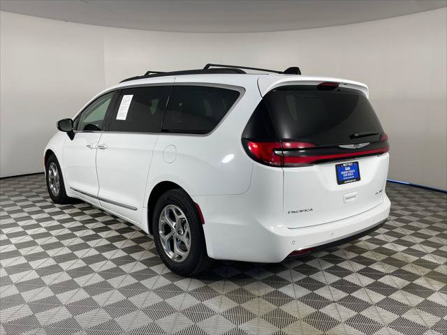 Certified 2023 Chrysler Pacifica Limited FWD image 20