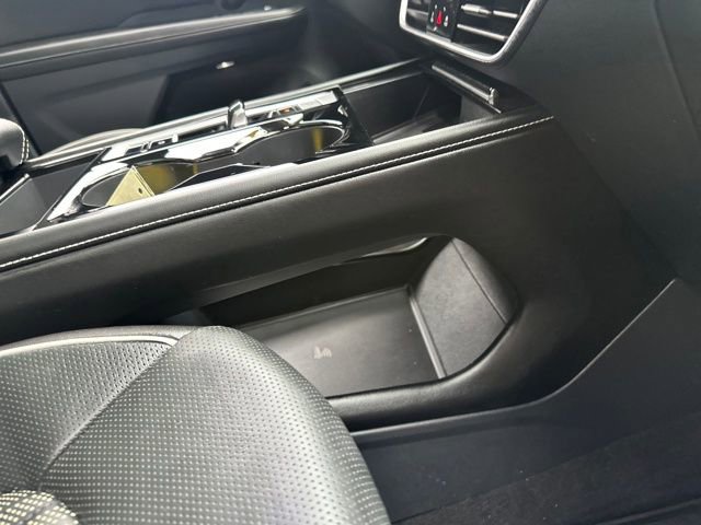 Used 2024 Volkswagen Atlas SEL Premium R-Line image 26