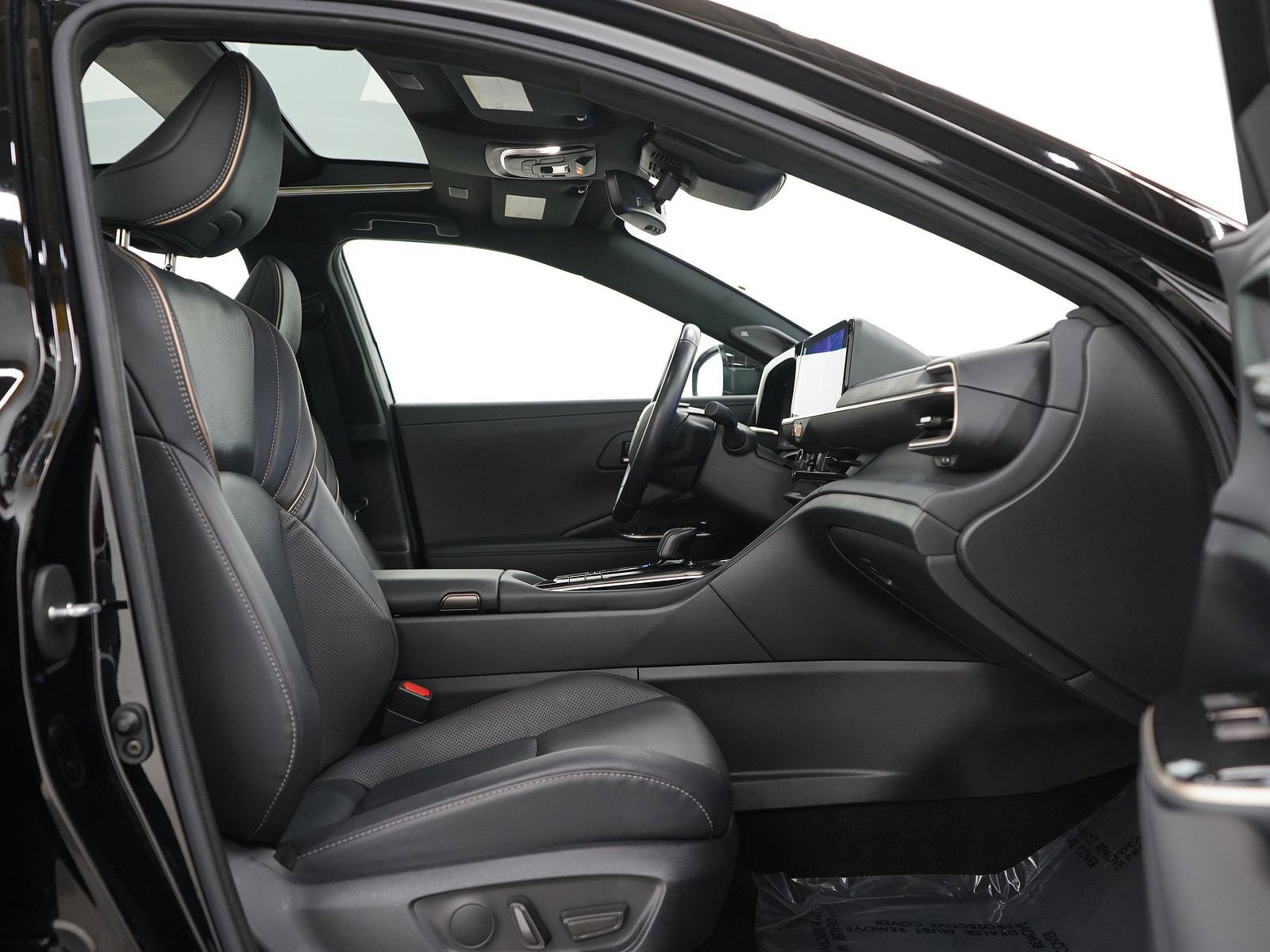 Used 2024 Toyota Crown Limited AWD/4WD image 8