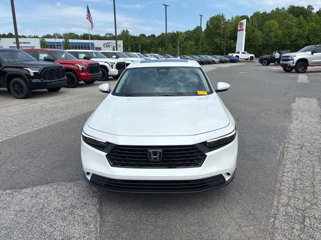 Used 2024 Honda Accord EX image 2