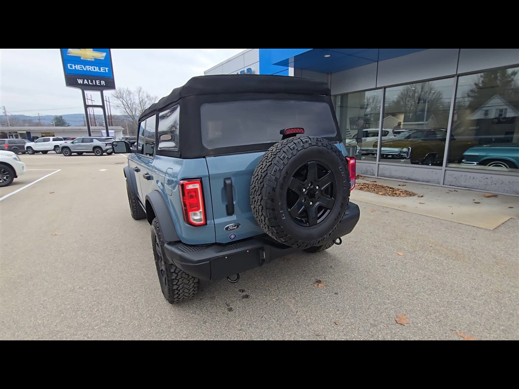 Used 2021 Ford Bronco Black Diamond image 7