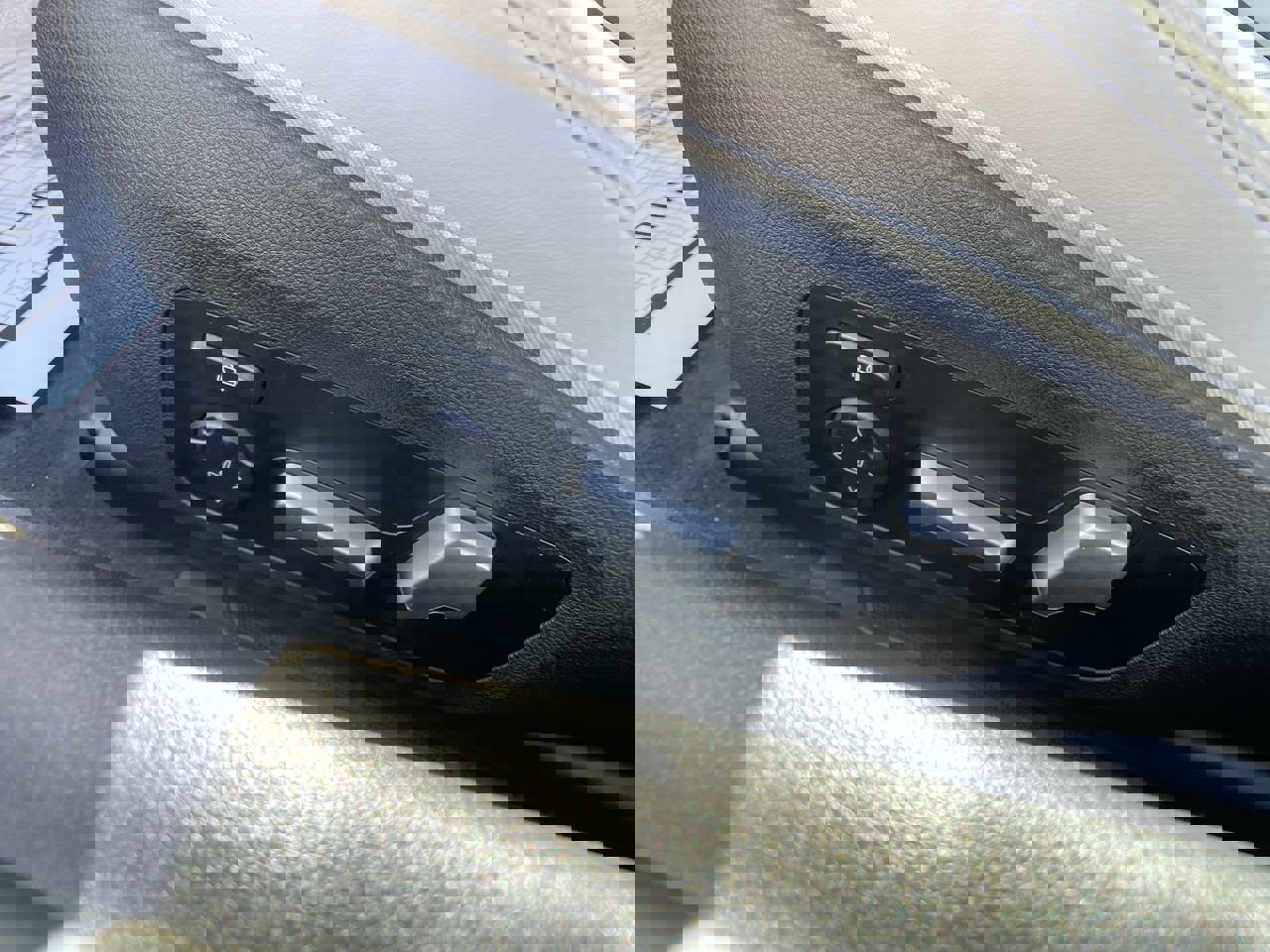 Used 2025 BMW M8 Competition image 13