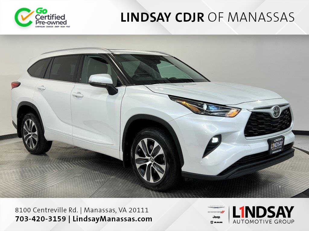 Used 2022 Toyota Highlander XLE image 1