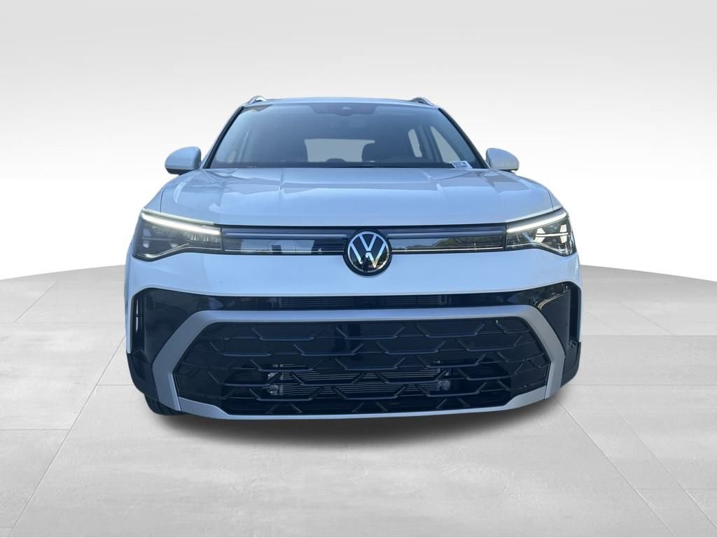 New 2026 Volkswagen Taos SEL image 8