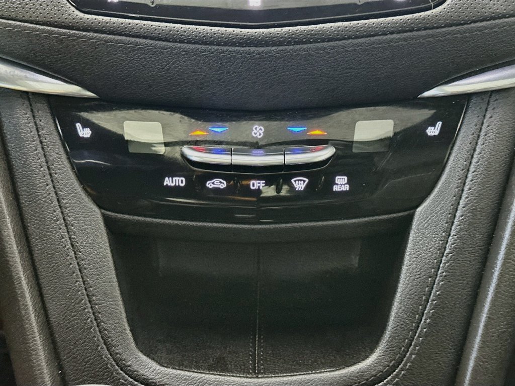 Used 2021 Cadillac XT5 Premium Luxury FWD image 18