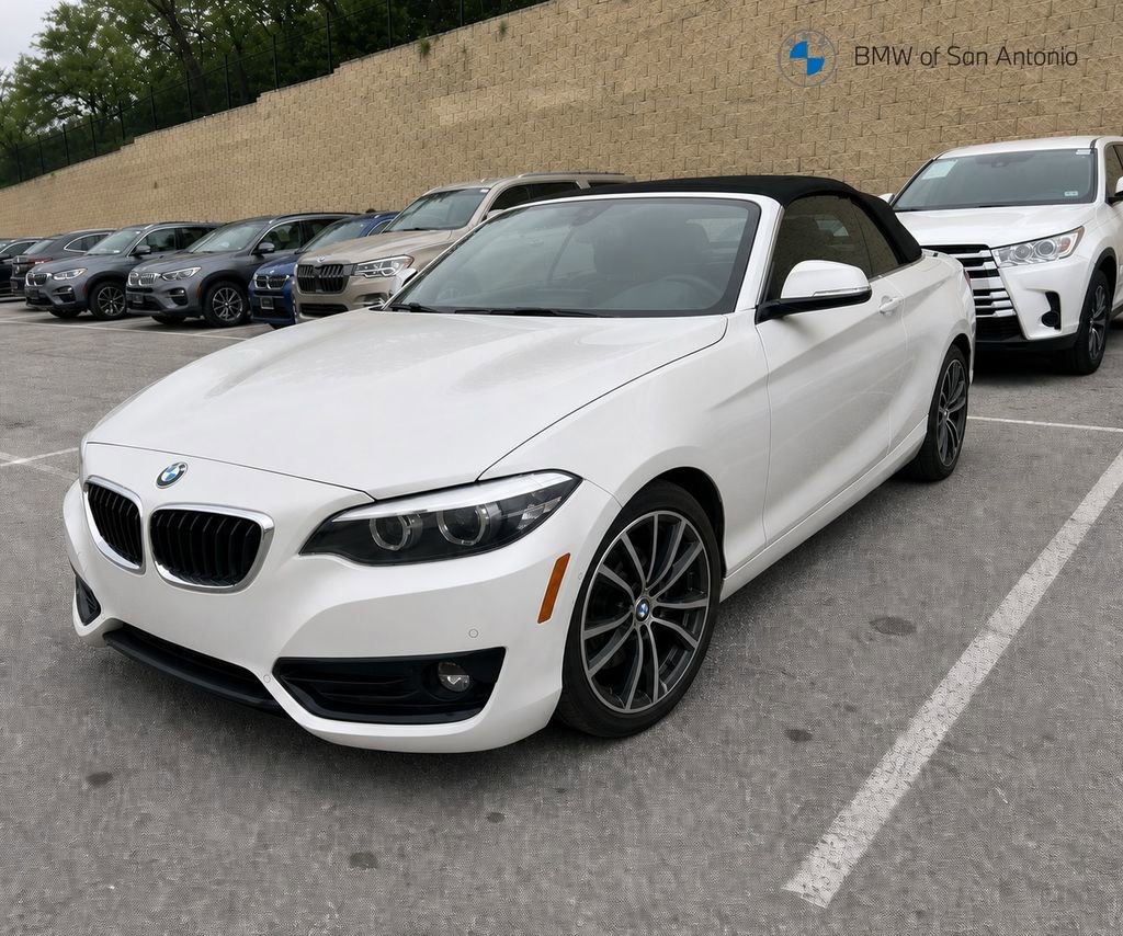 Used 2018 BMW 230i Convertible RWD image 1
