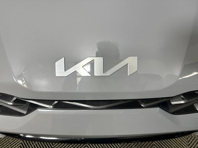 Used 2022 Kia K5 GT-Line AWD/4WD image 9