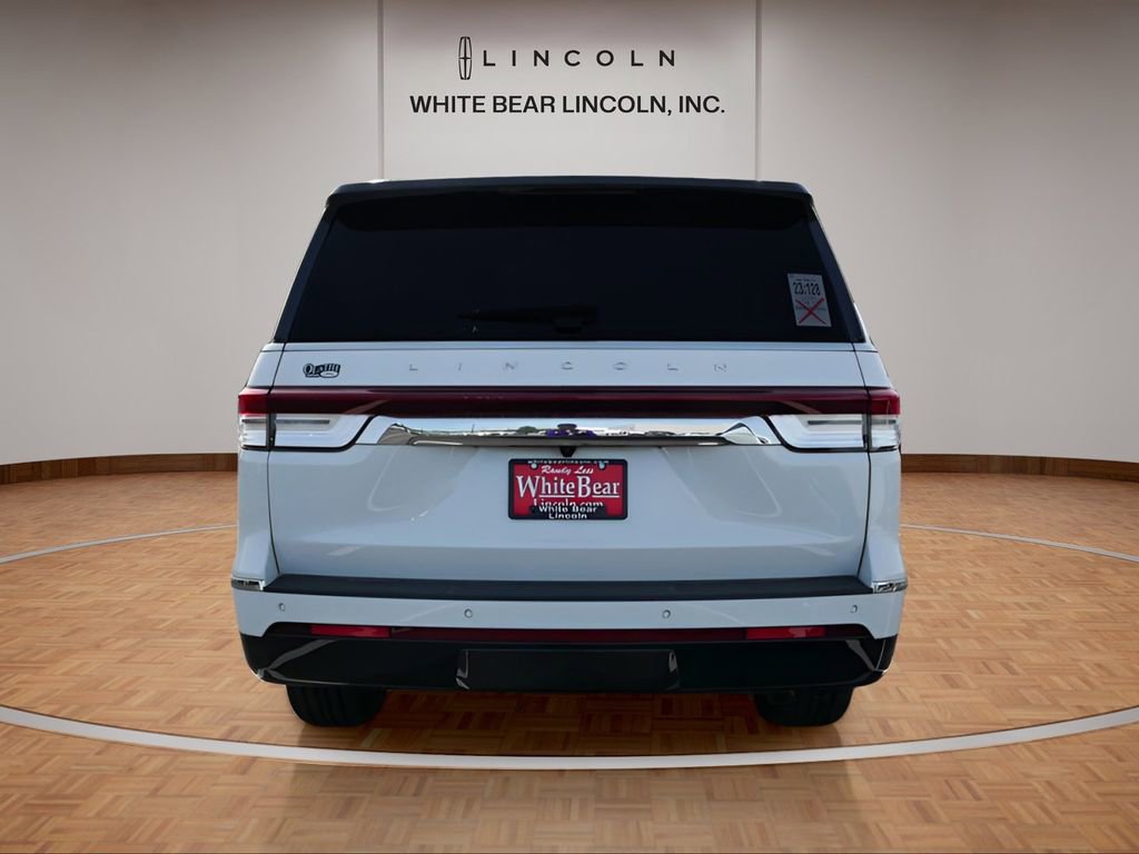 Used 2024 Lincoln Navigator L Reserve AWD/4WD image 6