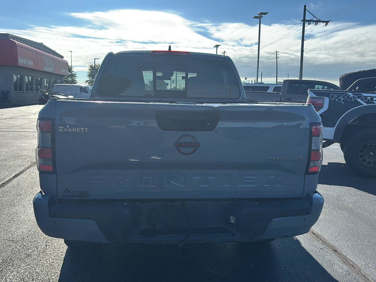 Used 2022 Nissan Frontier PRO-4X w/ Technology Package AWD/4WD image 9