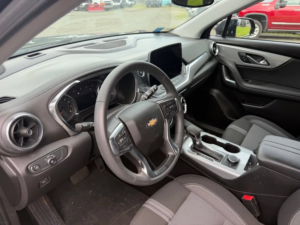 Used 2024 Chevrolet Blazer LT w/ Convenience Package FWD image 21
