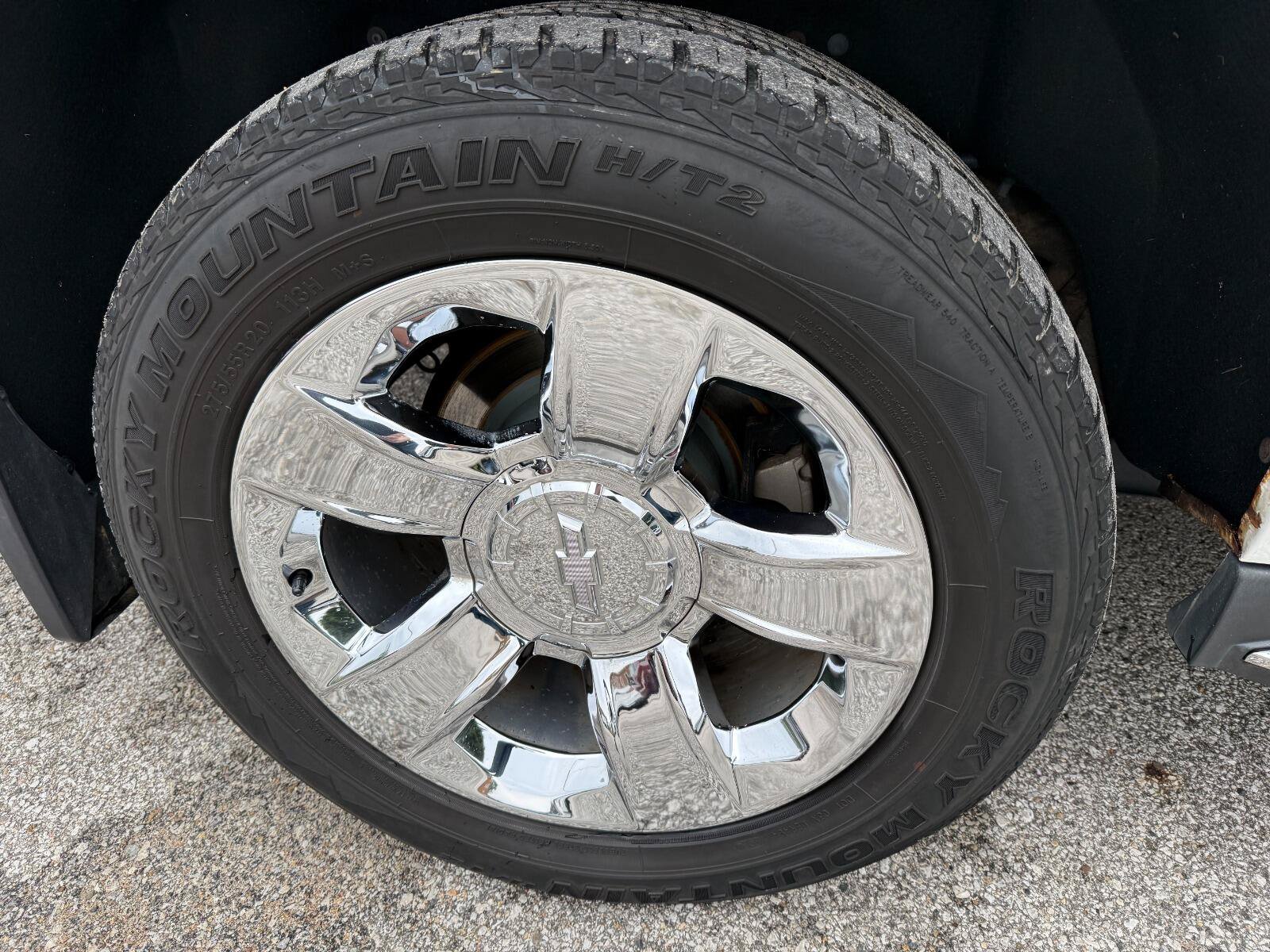 Used 2016 Chevrolet Suburban LTZ AWD/4WD image 23