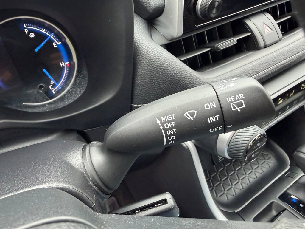 Certified 2025 Toyota RAV4 LE image 29
