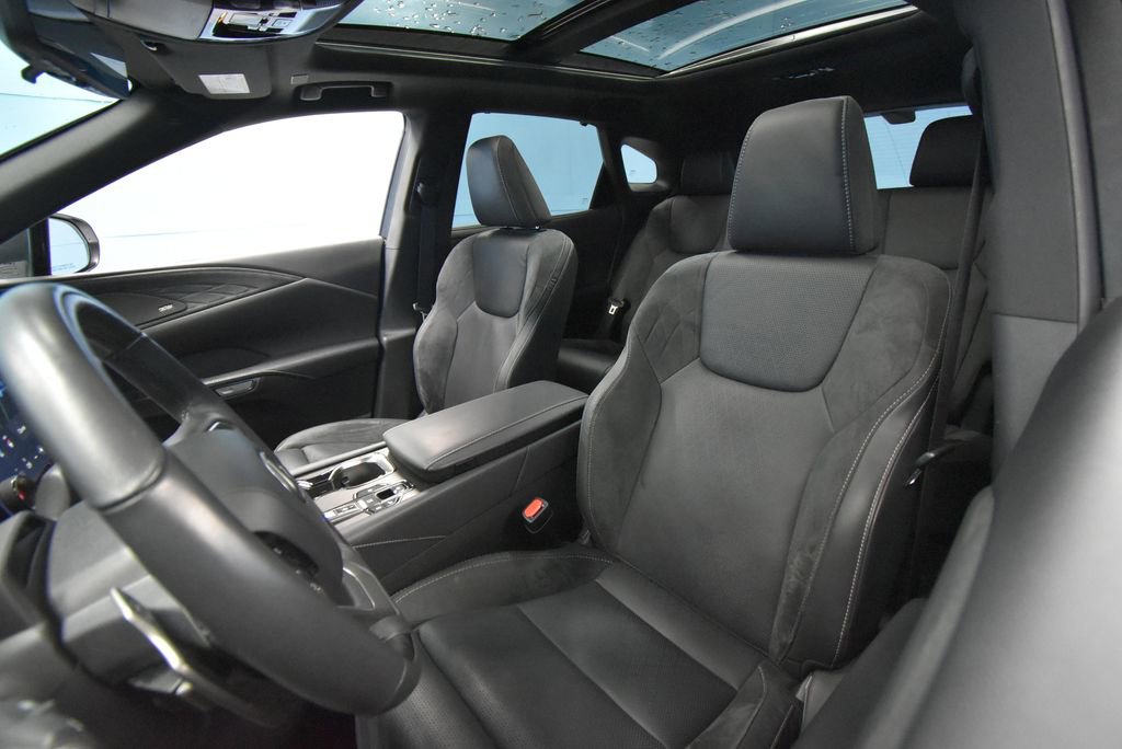 Used 2024 Lexus RX 350 w/ Convenience Package image 17