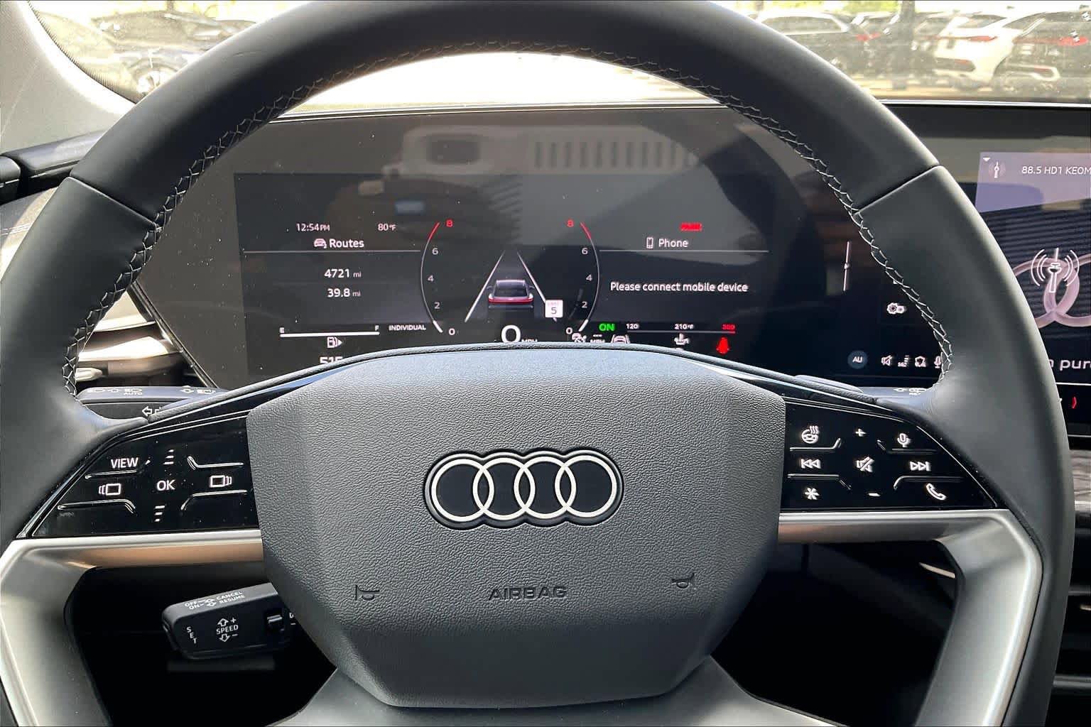 Used 2025 Audi Q5 Premium w/ Convenience Package image 32