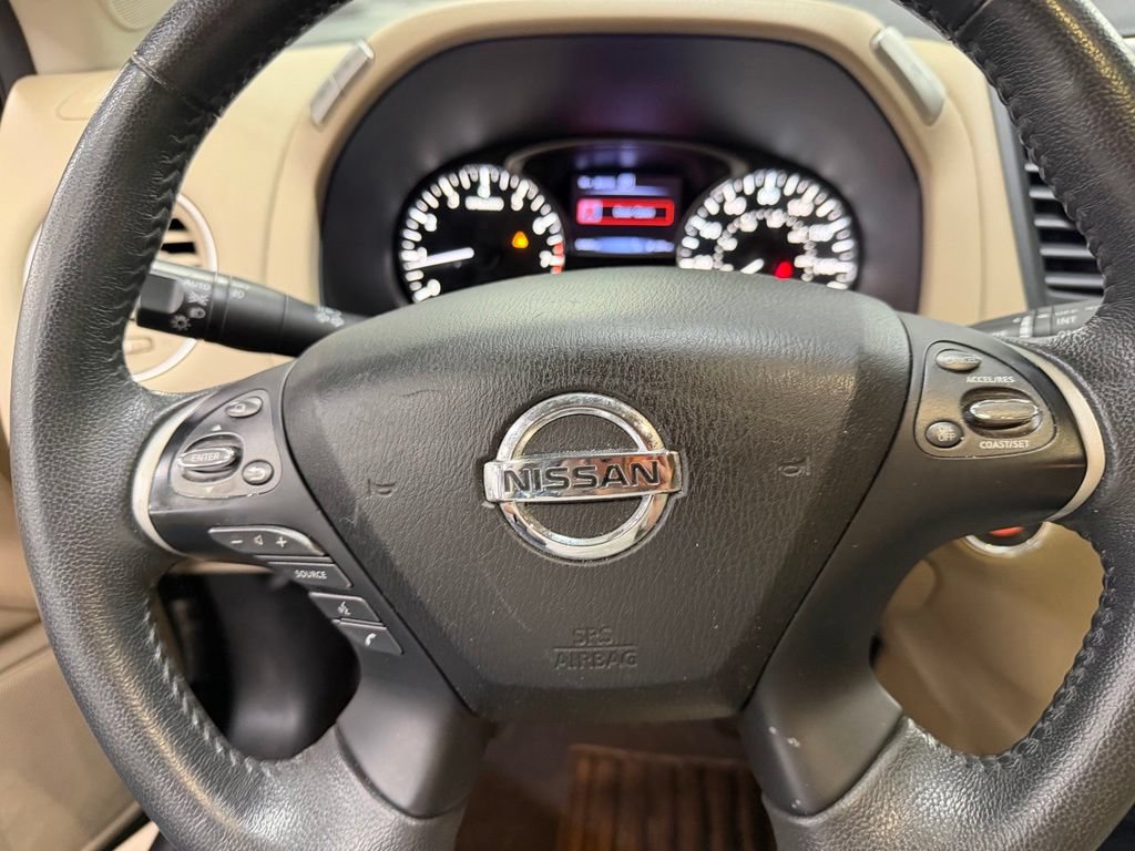Used 2017 Nissan Pathfinder SL w/ SL Tech Package AWD/4WD image 9