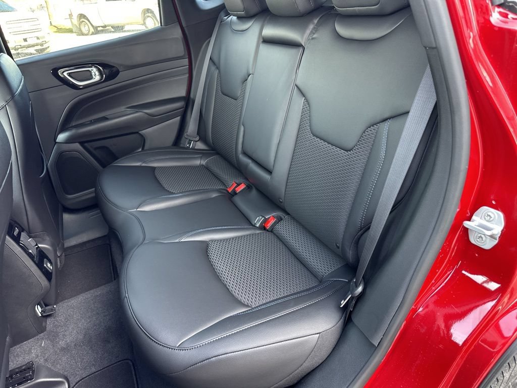 New 2026 Jeep Compass Latitude AWD/4WD image 37