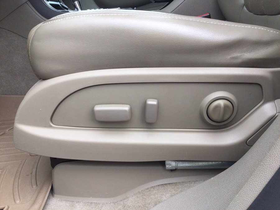 Used 2013 GMC Acadia Denali AWD/4WD image 24