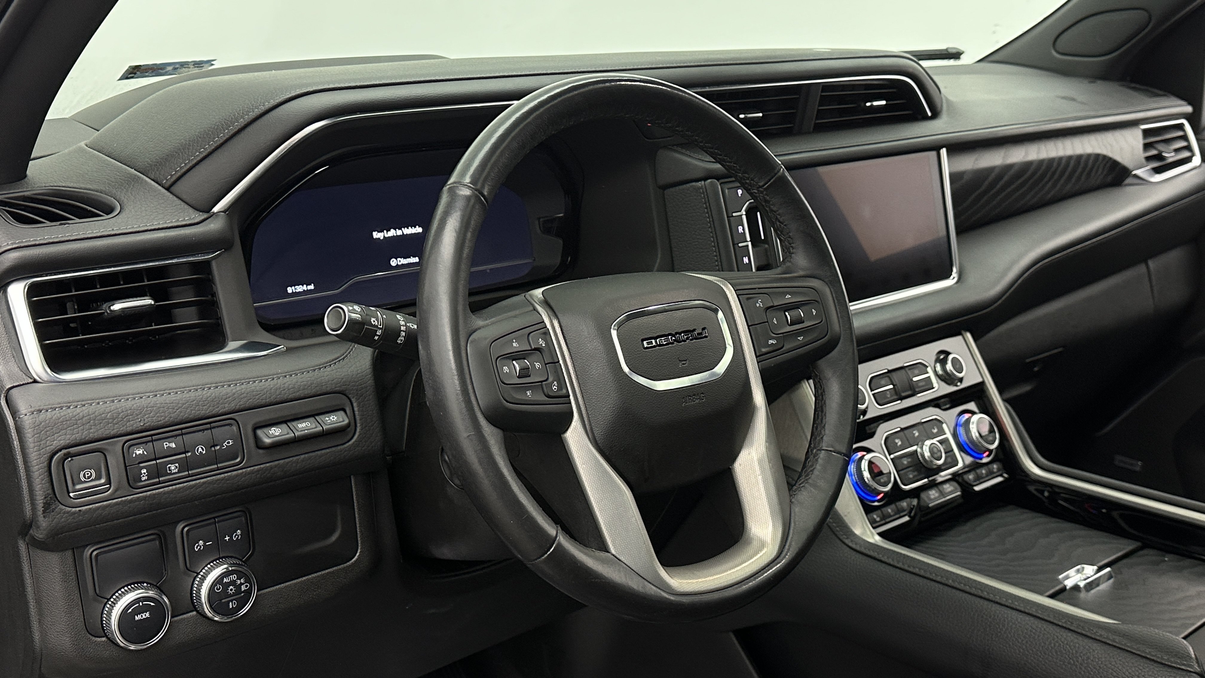 Used 2022 GMC Yukon Denali RWD image 10