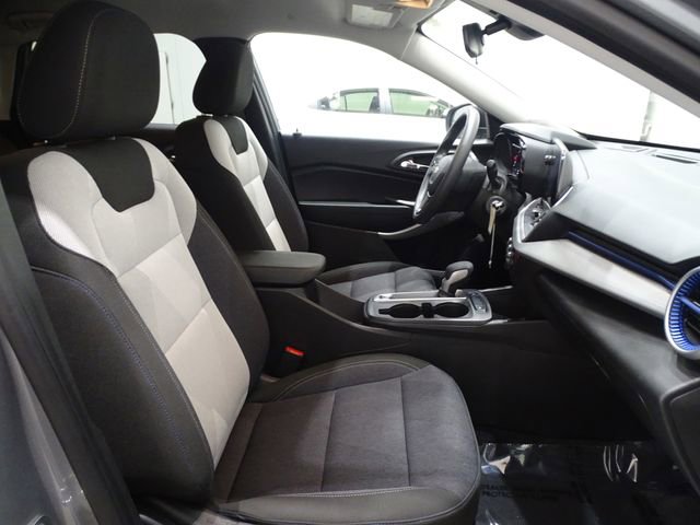 Used 2024 Chevrolet Trax LS image 14