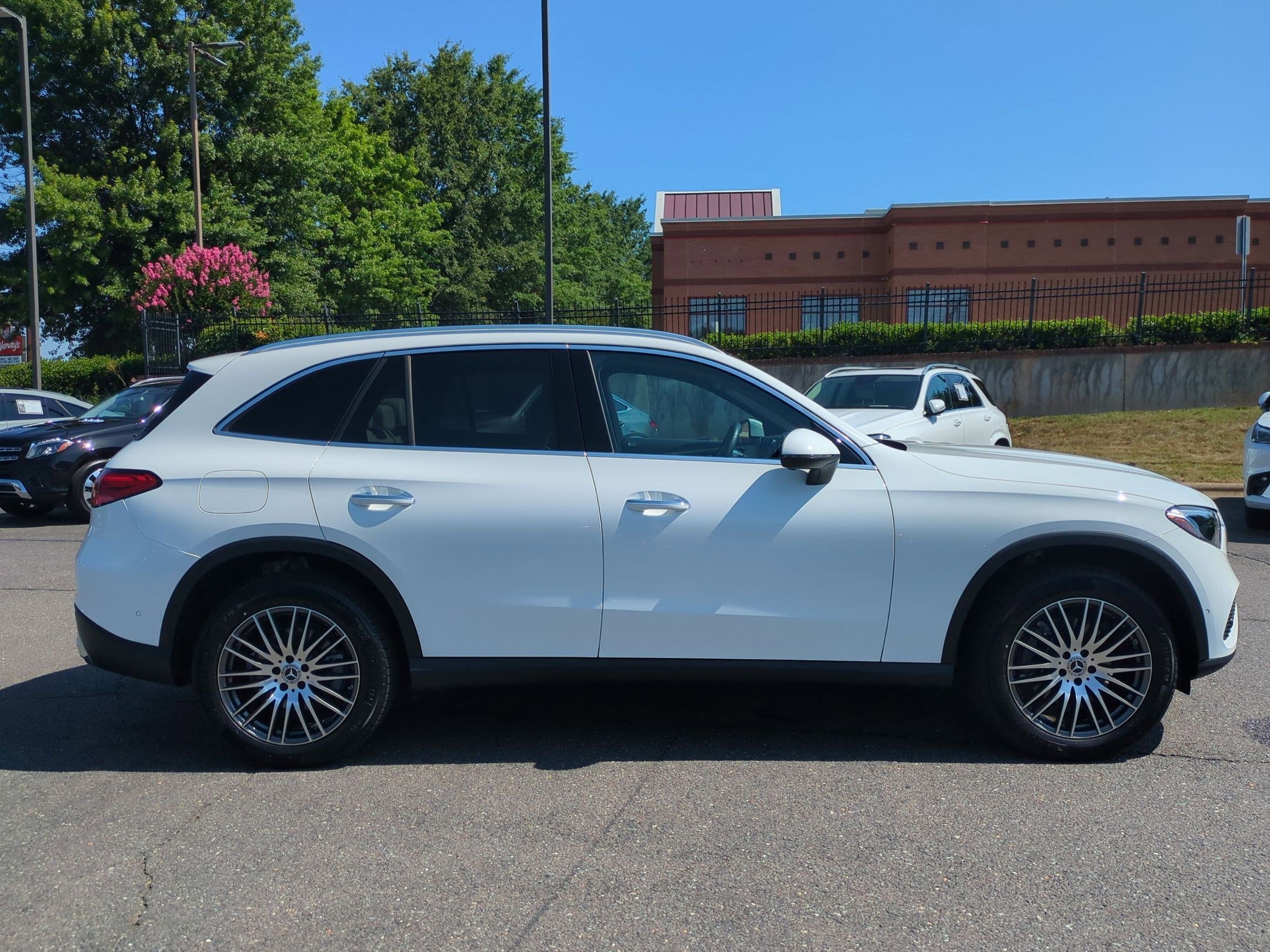 Certified 2023 Mercedes-Benz GLC 300 4MATIC image 2
