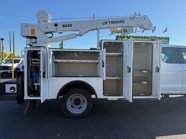 New 2026 Ford F550 4x4 SuperCab Super Duty image 9