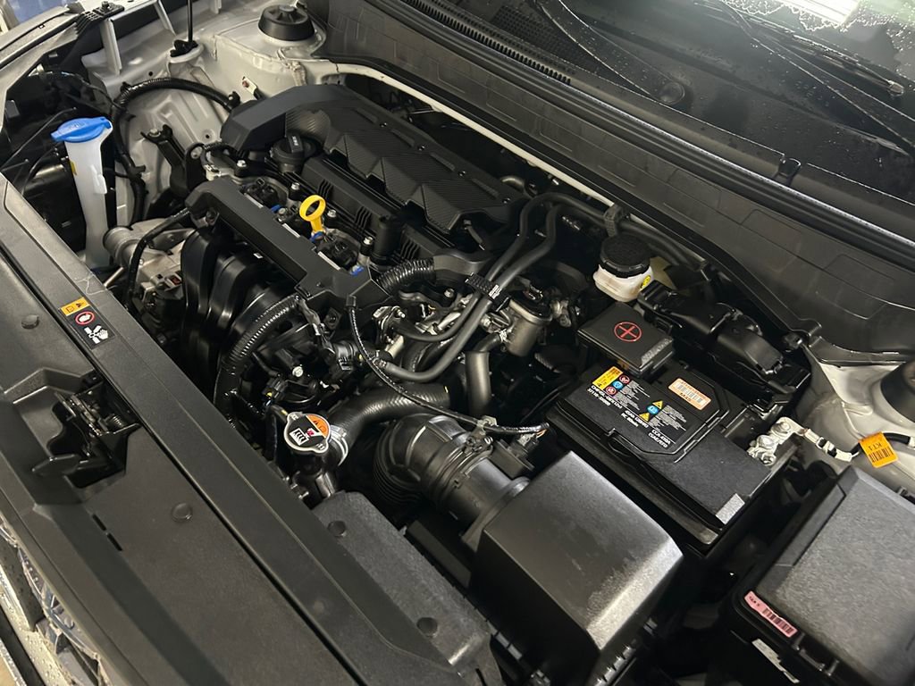 Used 2025 Hyundai Venue SEL image 30