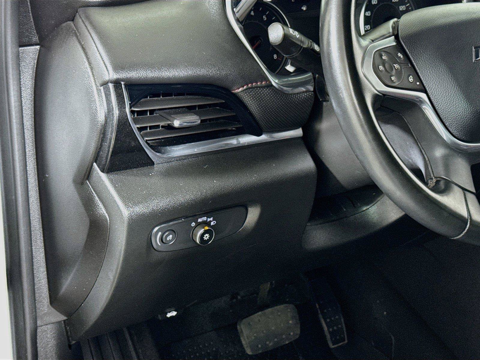 Used 2023 Chevrolet Traverse RS AWD/4WD image 8