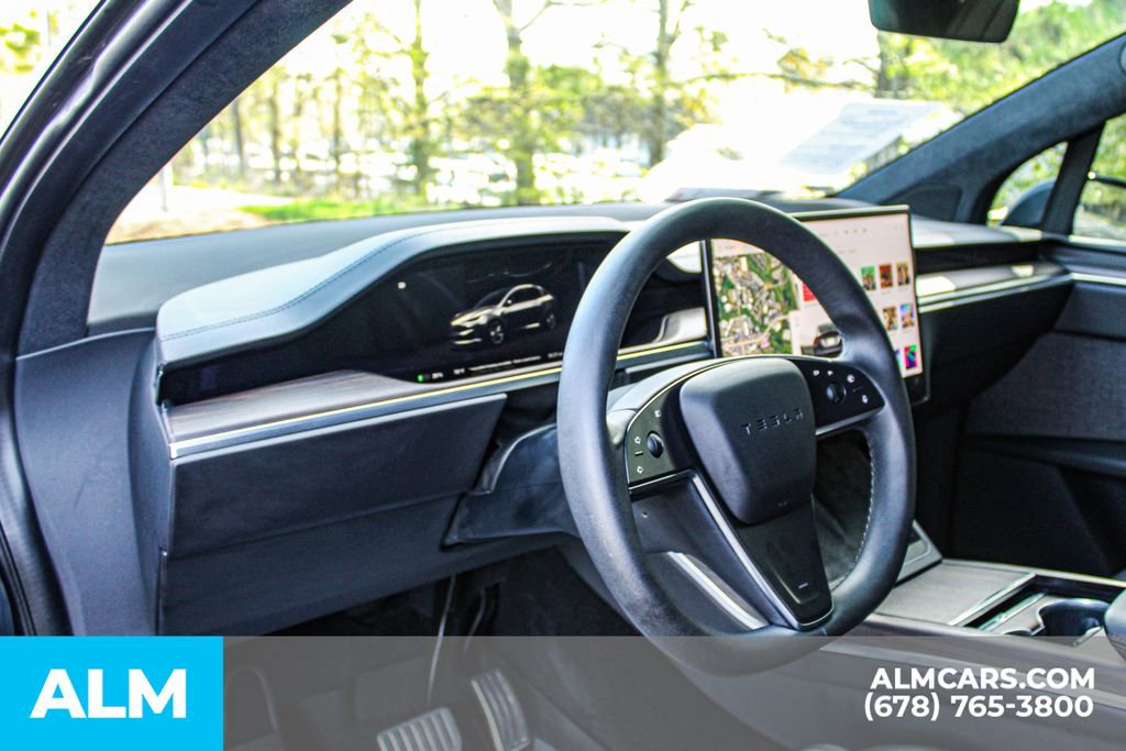 Used 2024 Tesla Model X image 30