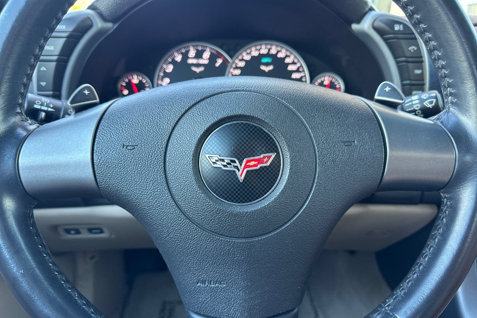 Used 2006 Chevrolet Corvette Convertible w/ Preferred Equipment Group RWD image 24