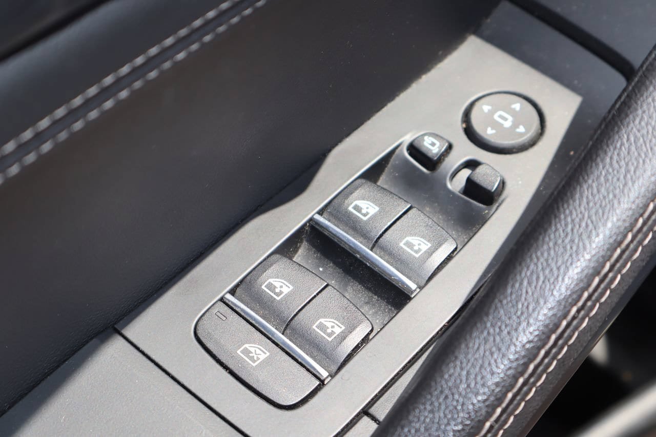 Used 2022 BMW X6 xDrive40i w/ Executive Package AWD/4WD image 21