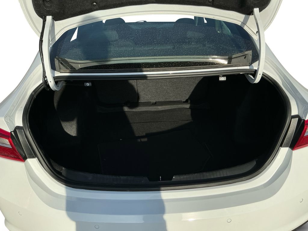 Used 2024 Chevrolet Malibu LT image 23