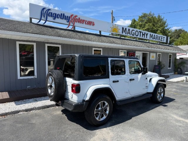 Used 2018 Jeep Wrangler Unlimited Sahara image 3