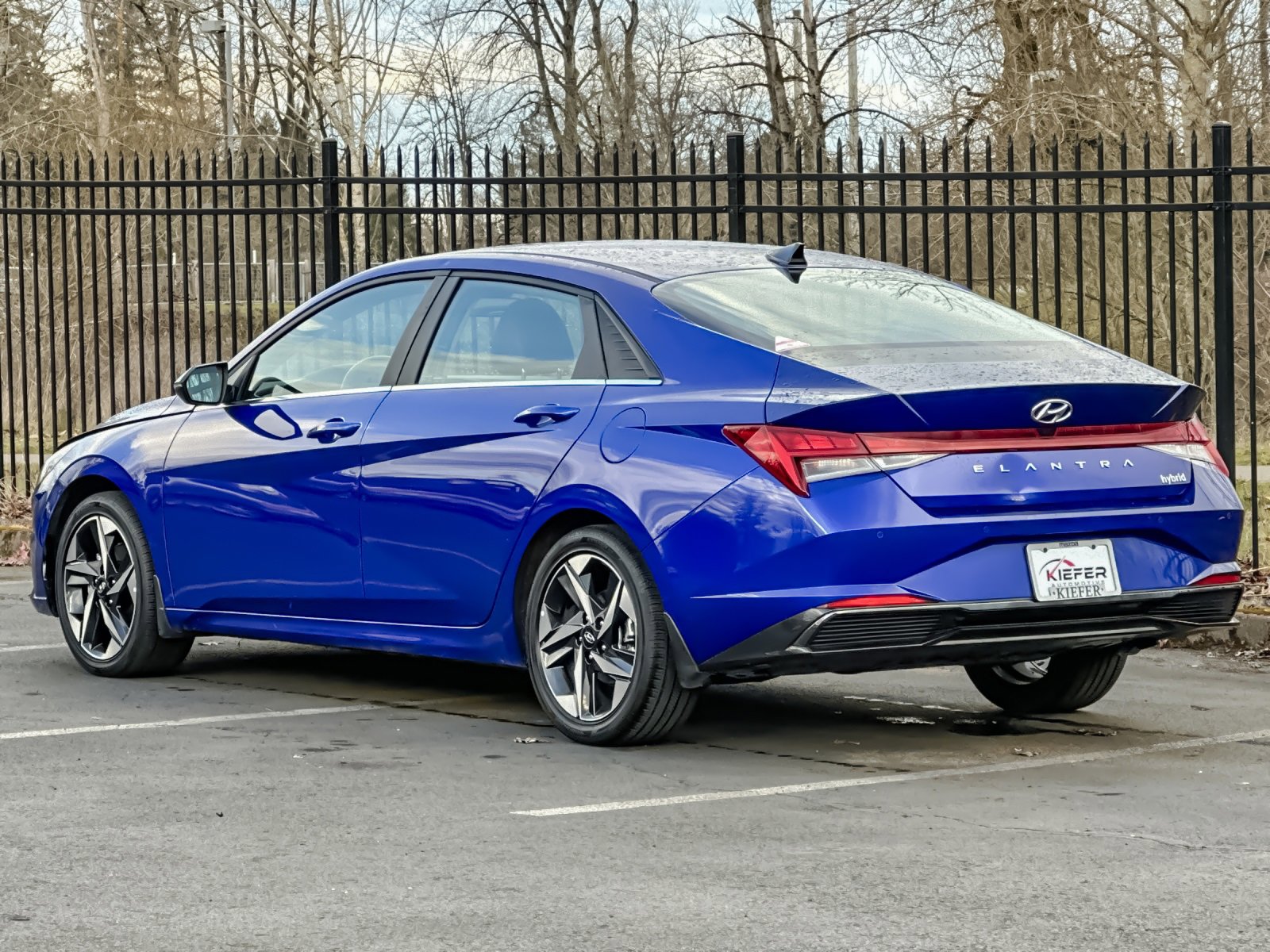 Used 2023 Hyundai Elantra Limited w/ Winter Weather Package image 6