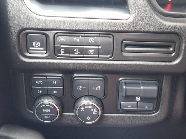 Used 2024 Chevrolet Tahoe Z71 w/ Z71 Off-Road Package AWD/4WD image 23