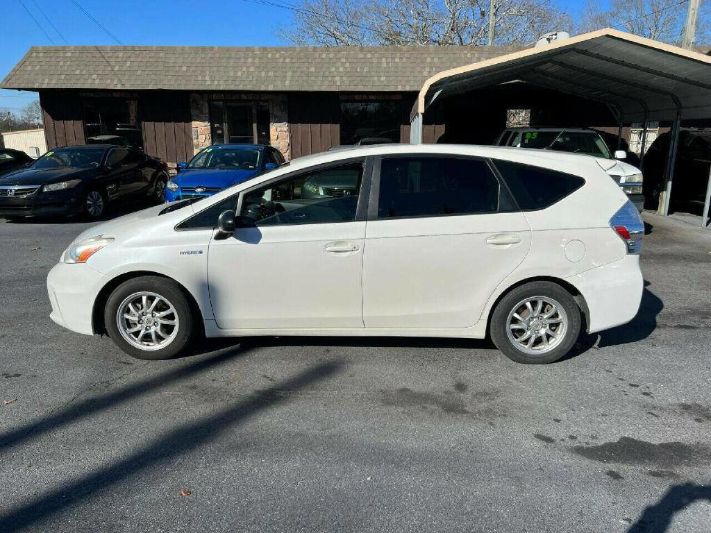Used 2013 Toyota Prius V Five image 7