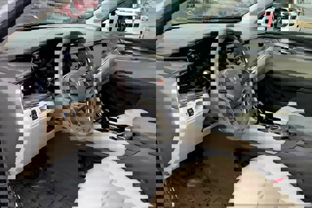 Used 2022 Cadillac XT5 Premium Luxury image 14