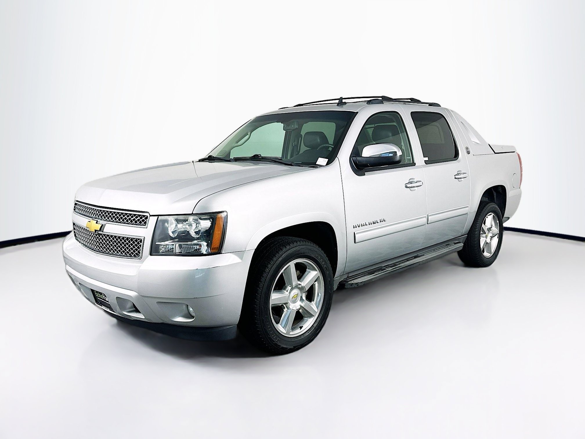 Used 2013 Chevrolet Avalanche LT w/ All-Star Edition RWD image 3