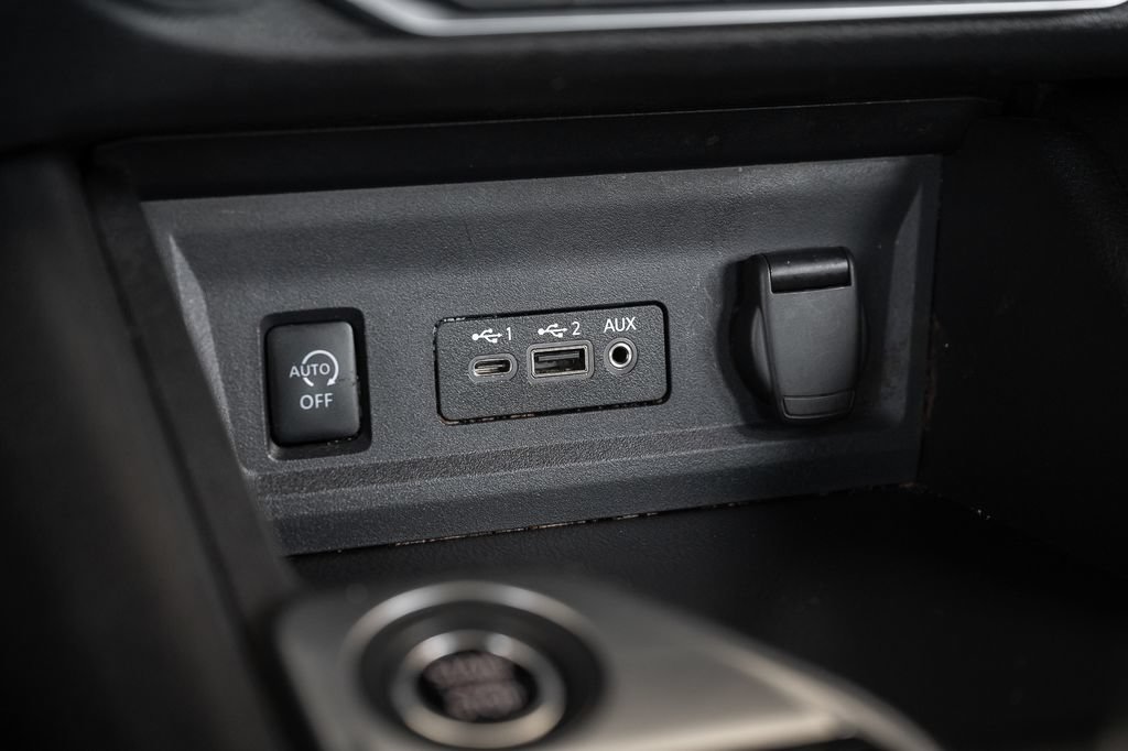 Used 2024 Nissan Sentra SV FWD image 33