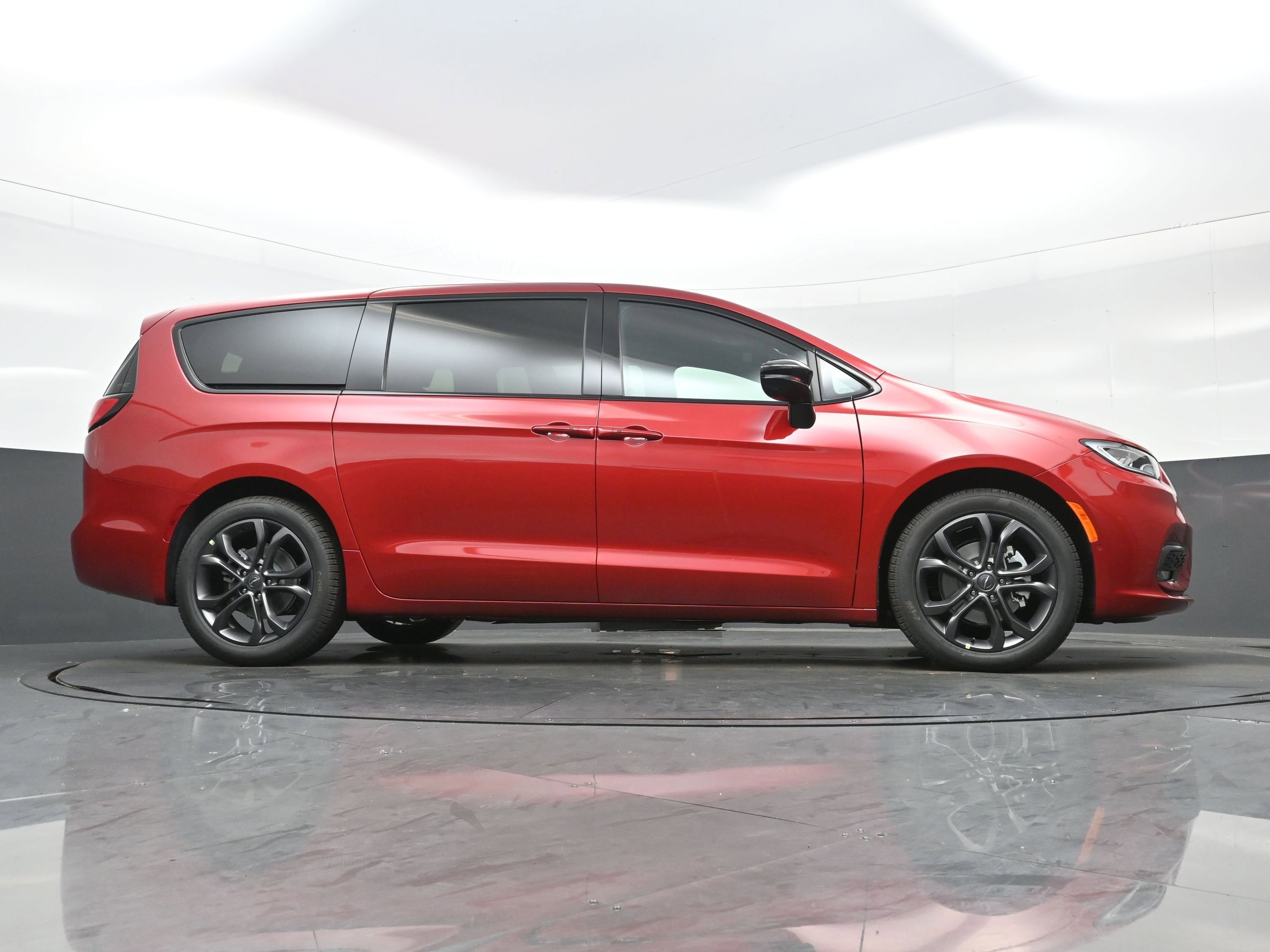New 2026 Chrysler Pacifica Select image 17