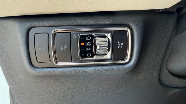 Used 2026 Lincoln Aviator Reserve AWD/4WD image 11