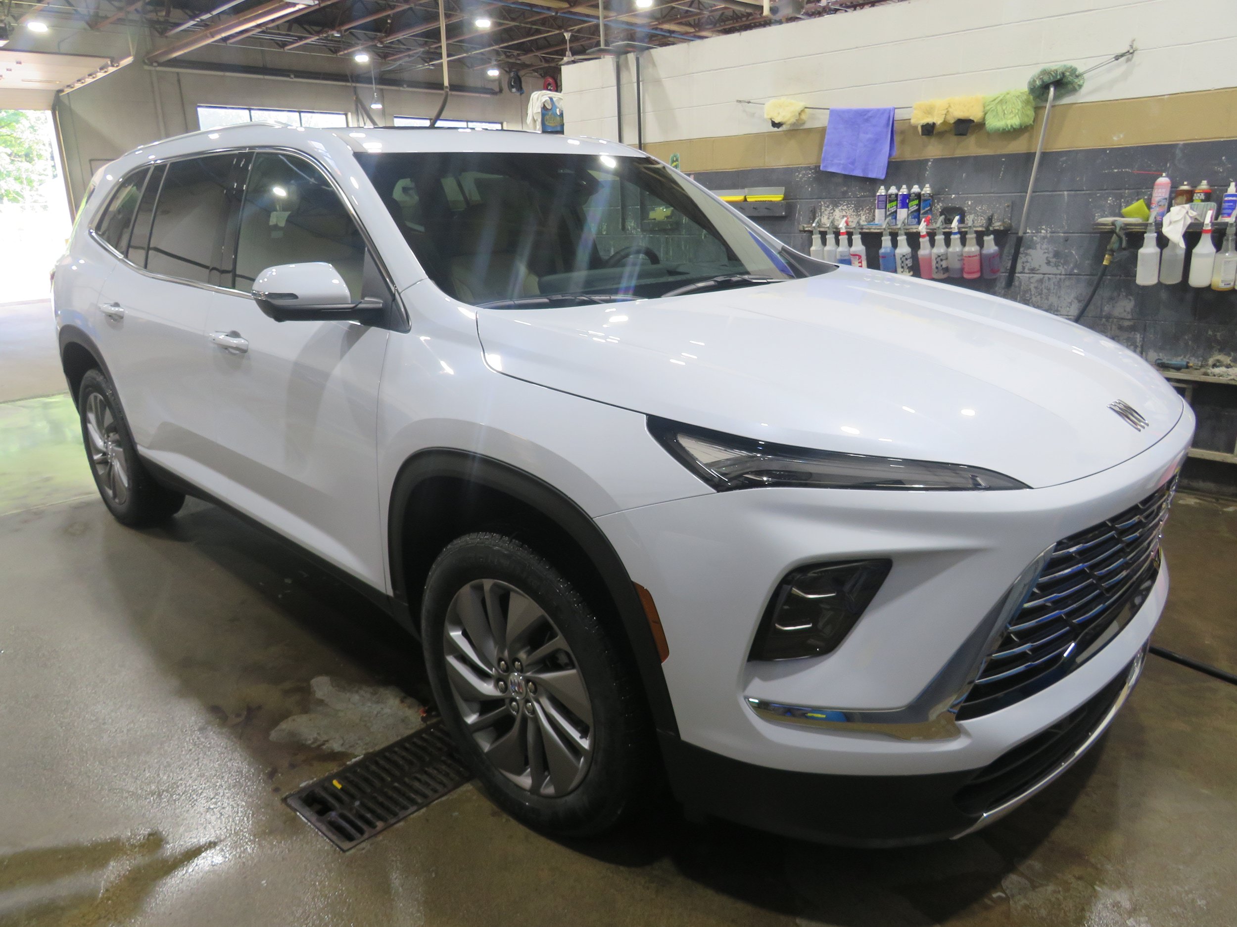 New 2027 Buick Enclave Preferred w/ Power Package AWD/4WD image 1