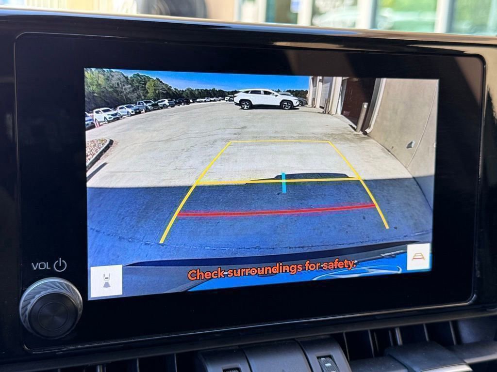 Used 2024 Toyota RAV4 XLE Premium image 6