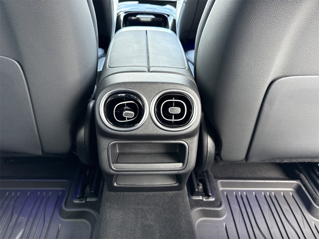 Certified 2025 Mercedes-Benz GLC 350e 4MATIC image 23