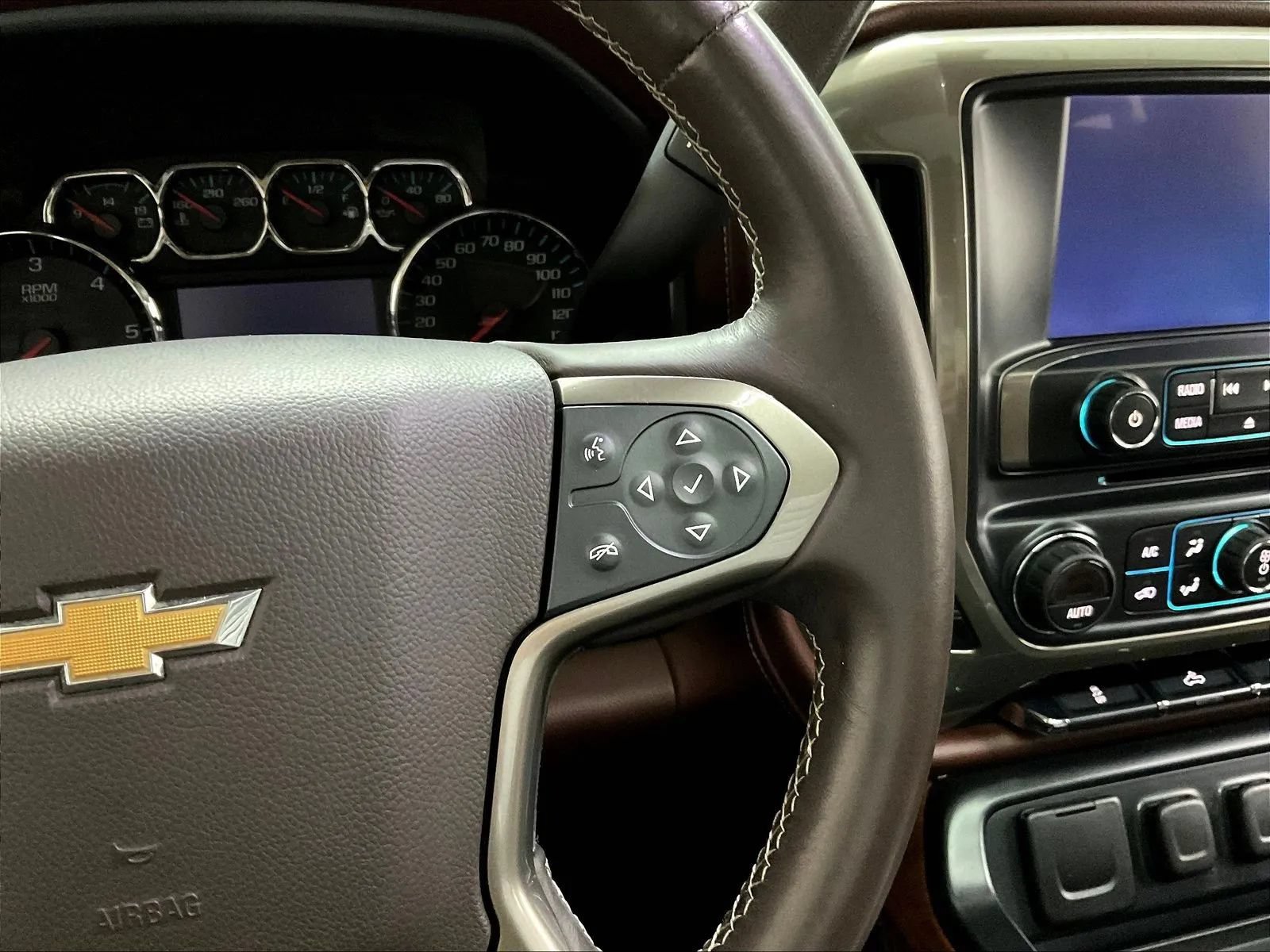 Used 2015 Chevrolet Silverado 1500 High Country AWD/4WD image 21