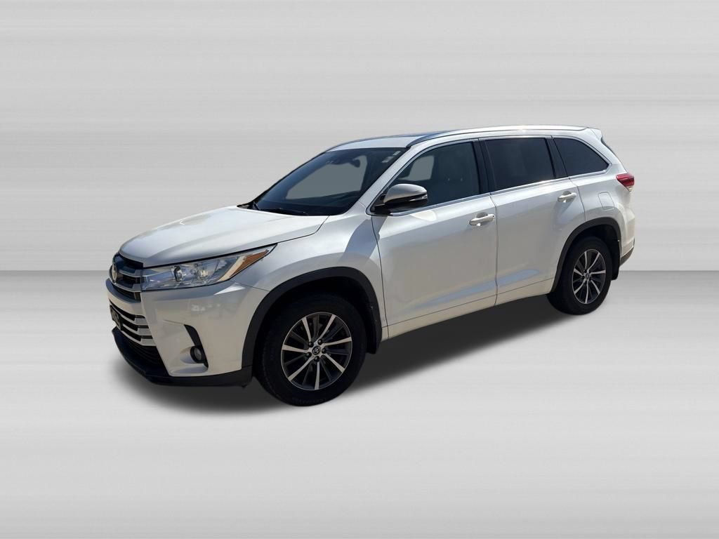 Used 2017 Toyota Highlander XLE AWD/4WD image 7