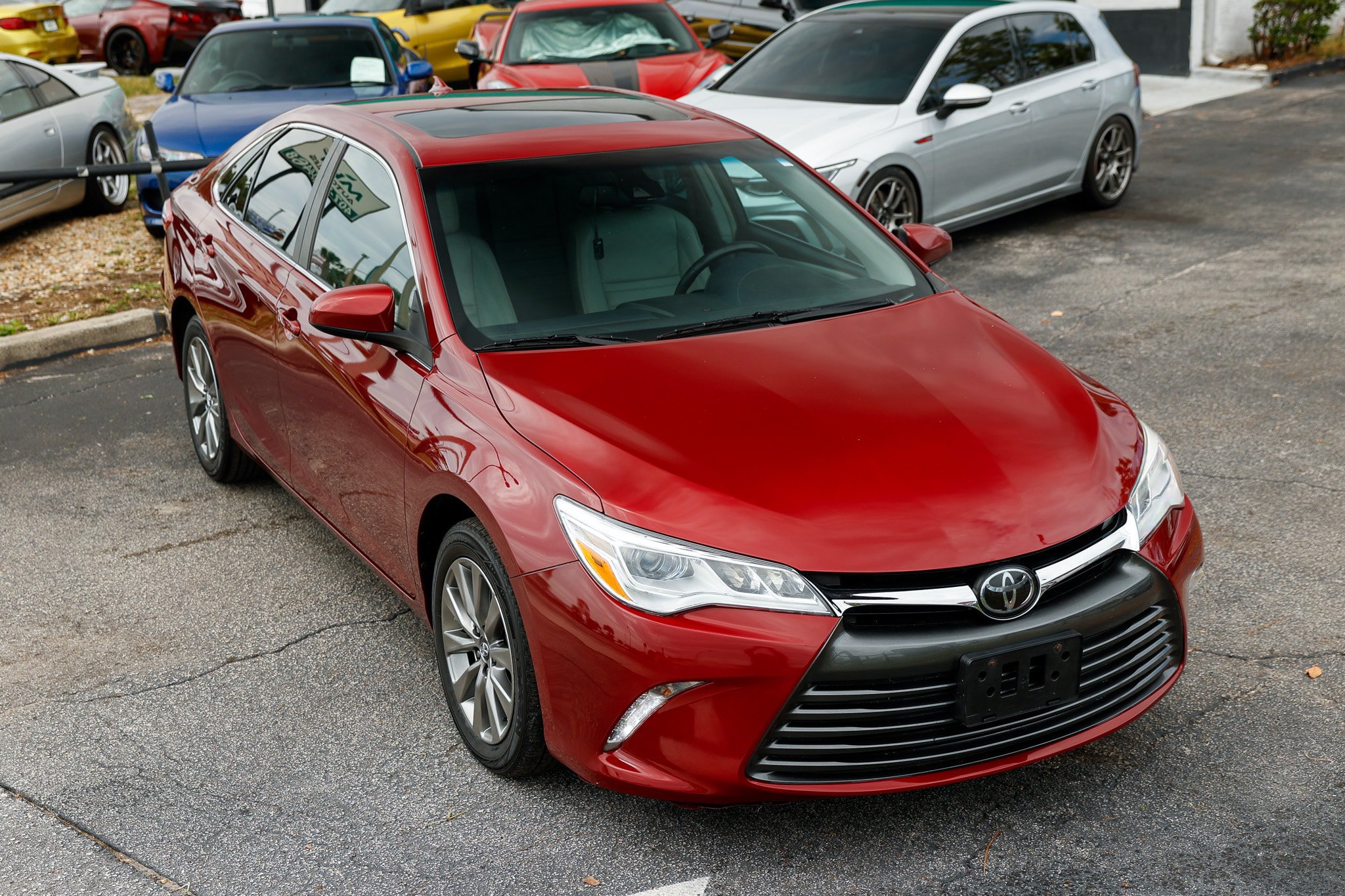 Used 2017 Toyota Camry XLE w/ Advanced Technology Package FWD image 19