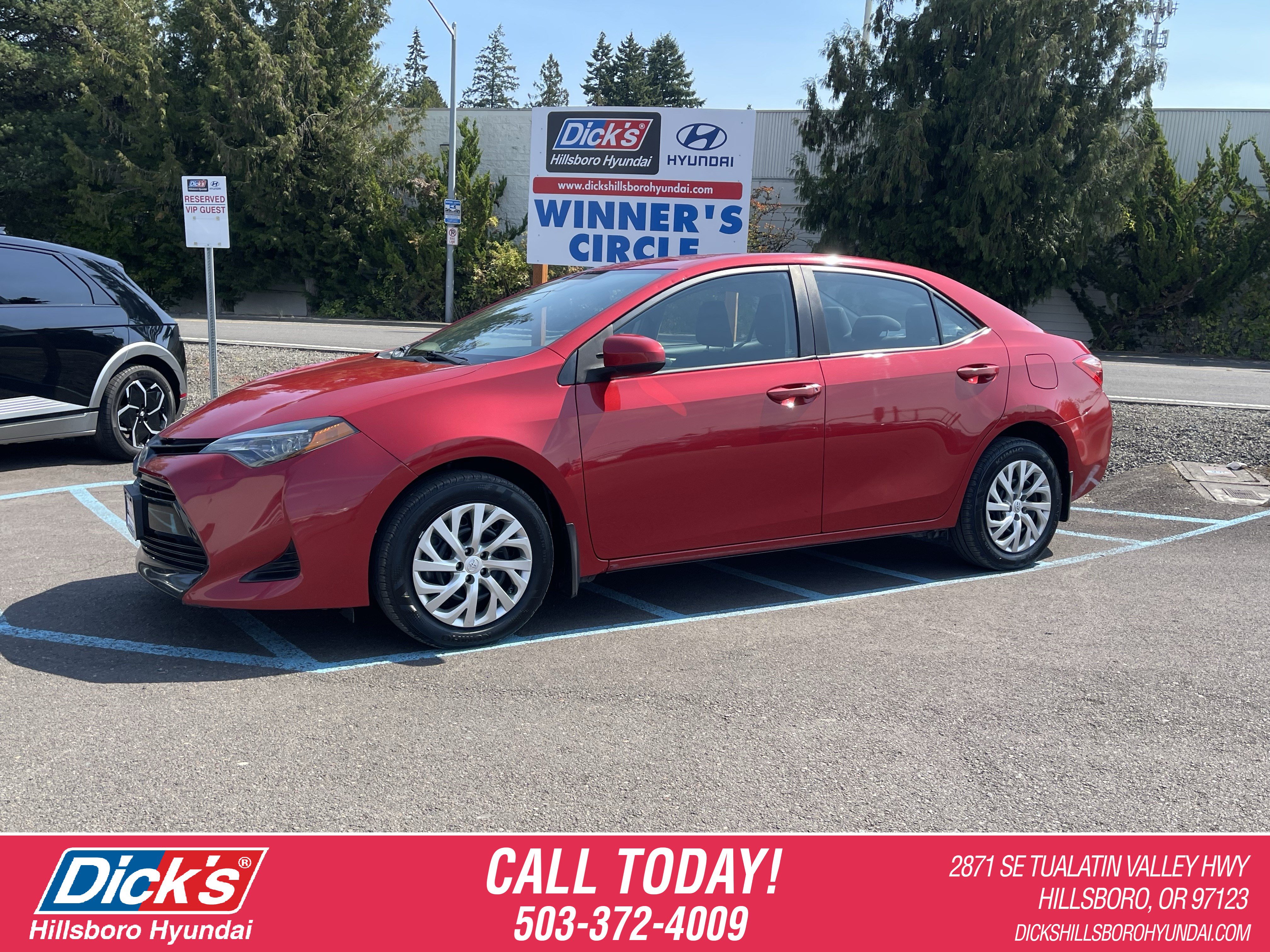 Used 2019 Toyota Corolla LE FWD image 1