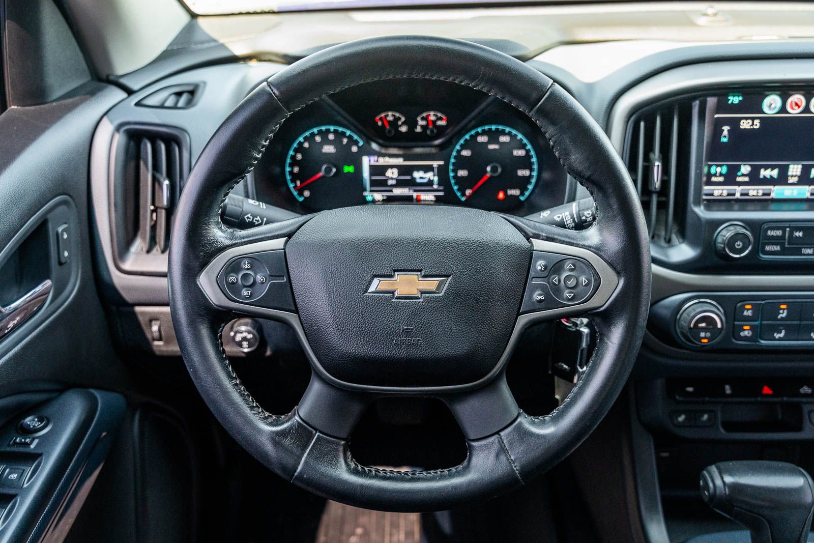 Used 2017 Chevrolet Colorado Z71 AWD/4WD image 22