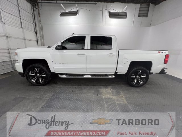 Used 2018 Chevrolet Silverado 1500 LT w/ All Star Edition AWD/4WD image 5